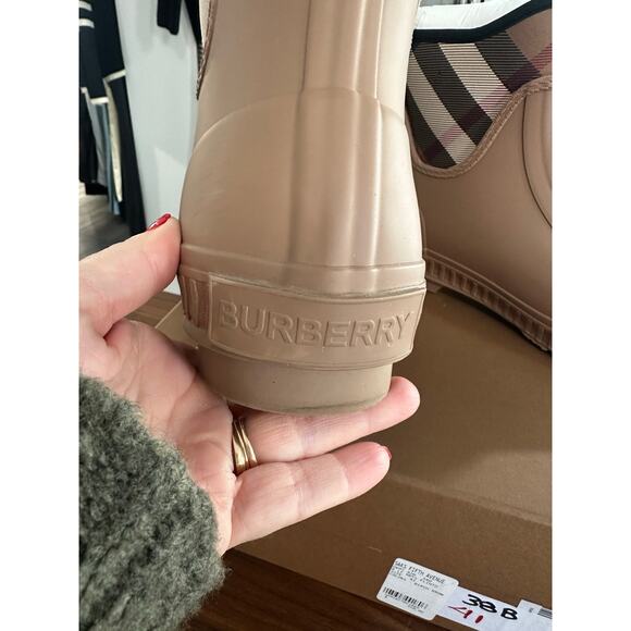 NIB Burberry Rubber Boot EU Size 41 US Size 11 - Picture 8 of 13